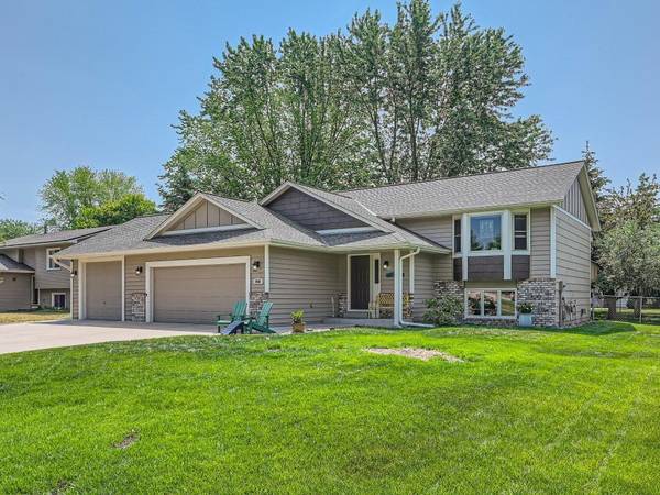 4848 108th LN NE,  Blaine,  MN 55014