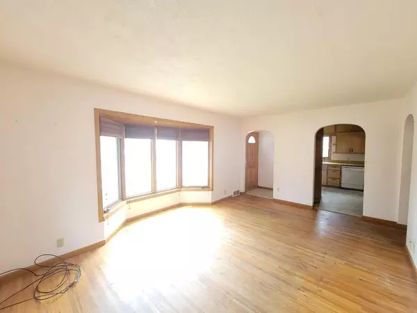 Luverne, MN 56156,109 E Barck AVE