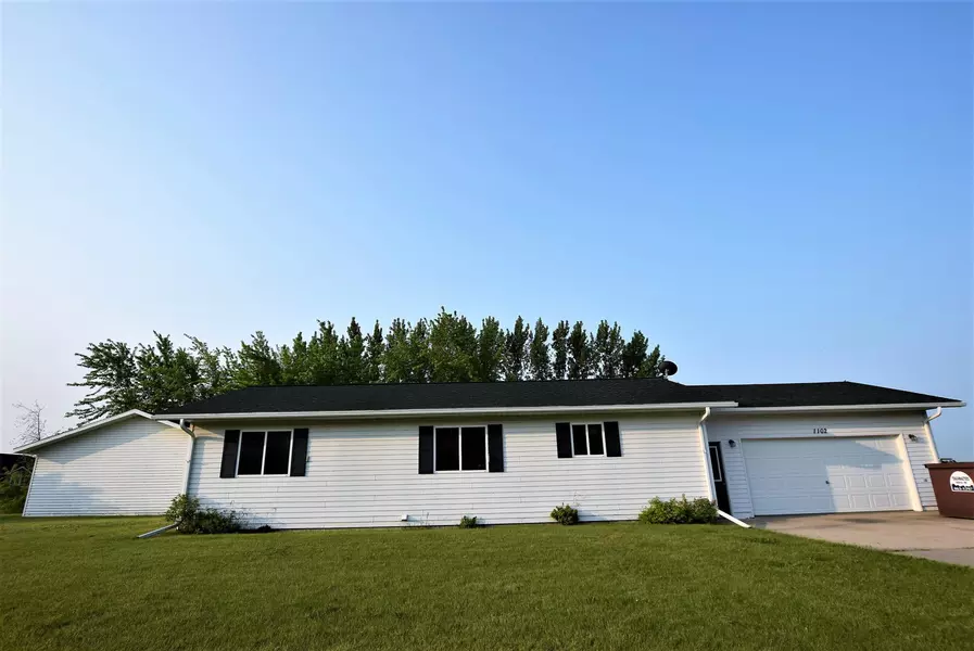 1102 6th ST SW, Roseau, MN 56751