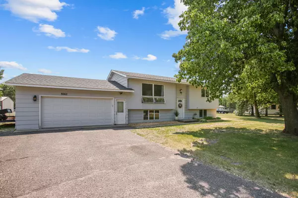 8662 NE Darlington AVE NE, Monticello, MN 55362