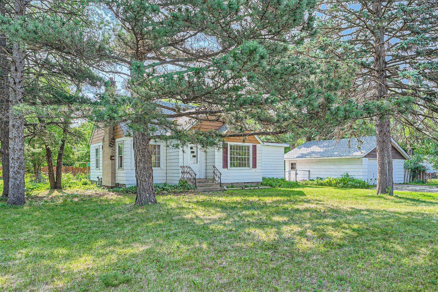 1112 Holley AVE, Saint Paul Park, MN 55071