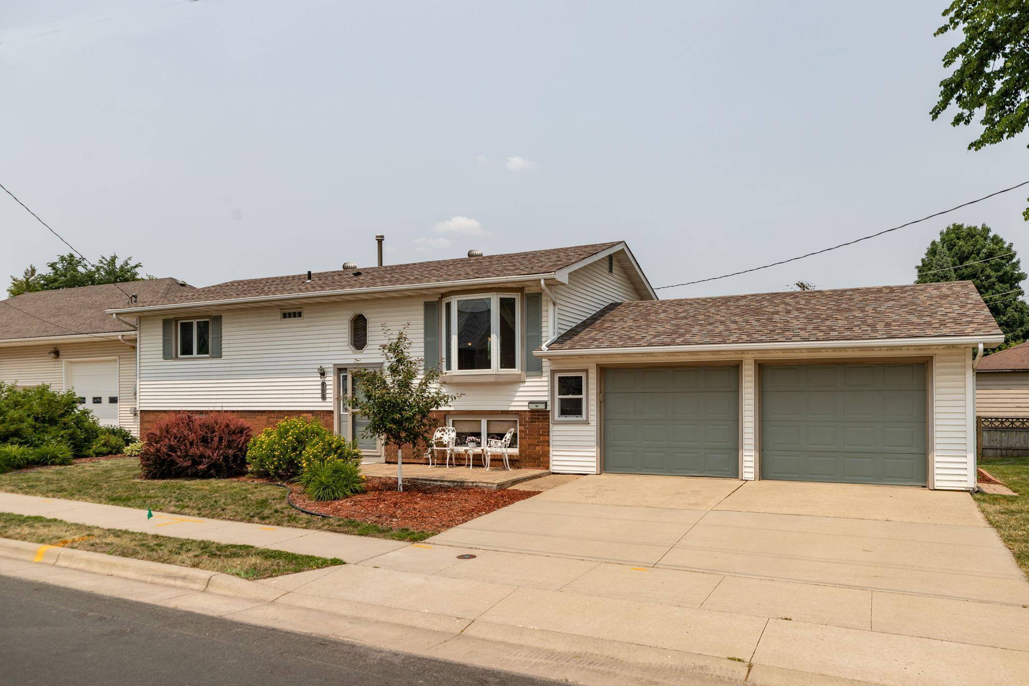 Stewartville, MN 55976,103 4th ST NE
