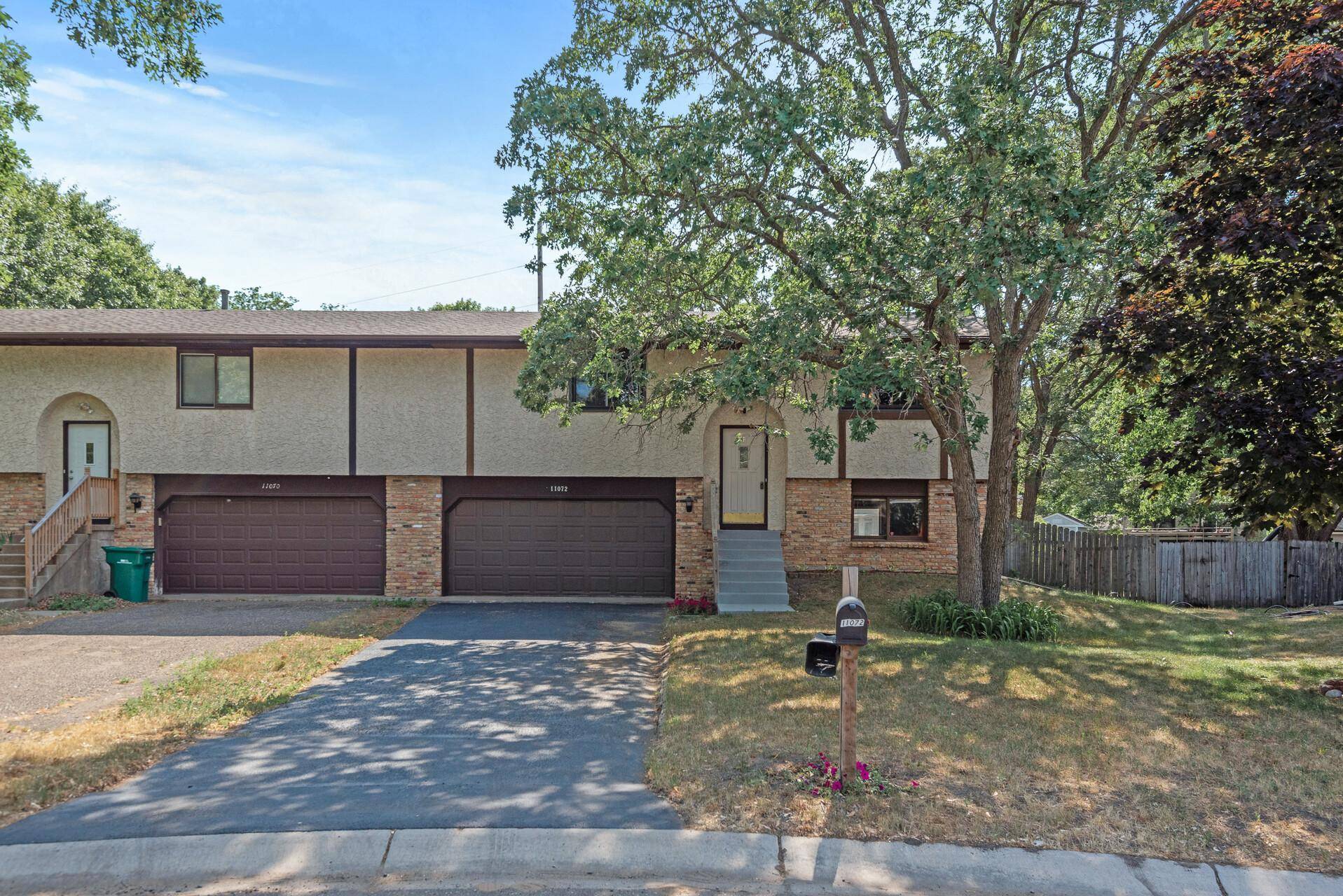 Coon Rapids, MN 55448,11072 Cottonwood CIR NW