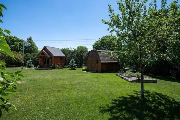 Willmar, MN 56201,1605 Hansen DR SW