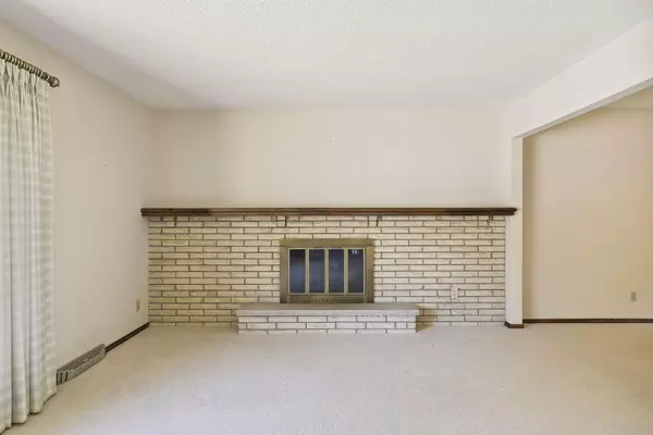 Bloomington, MN 55437,10653 Johnson RD