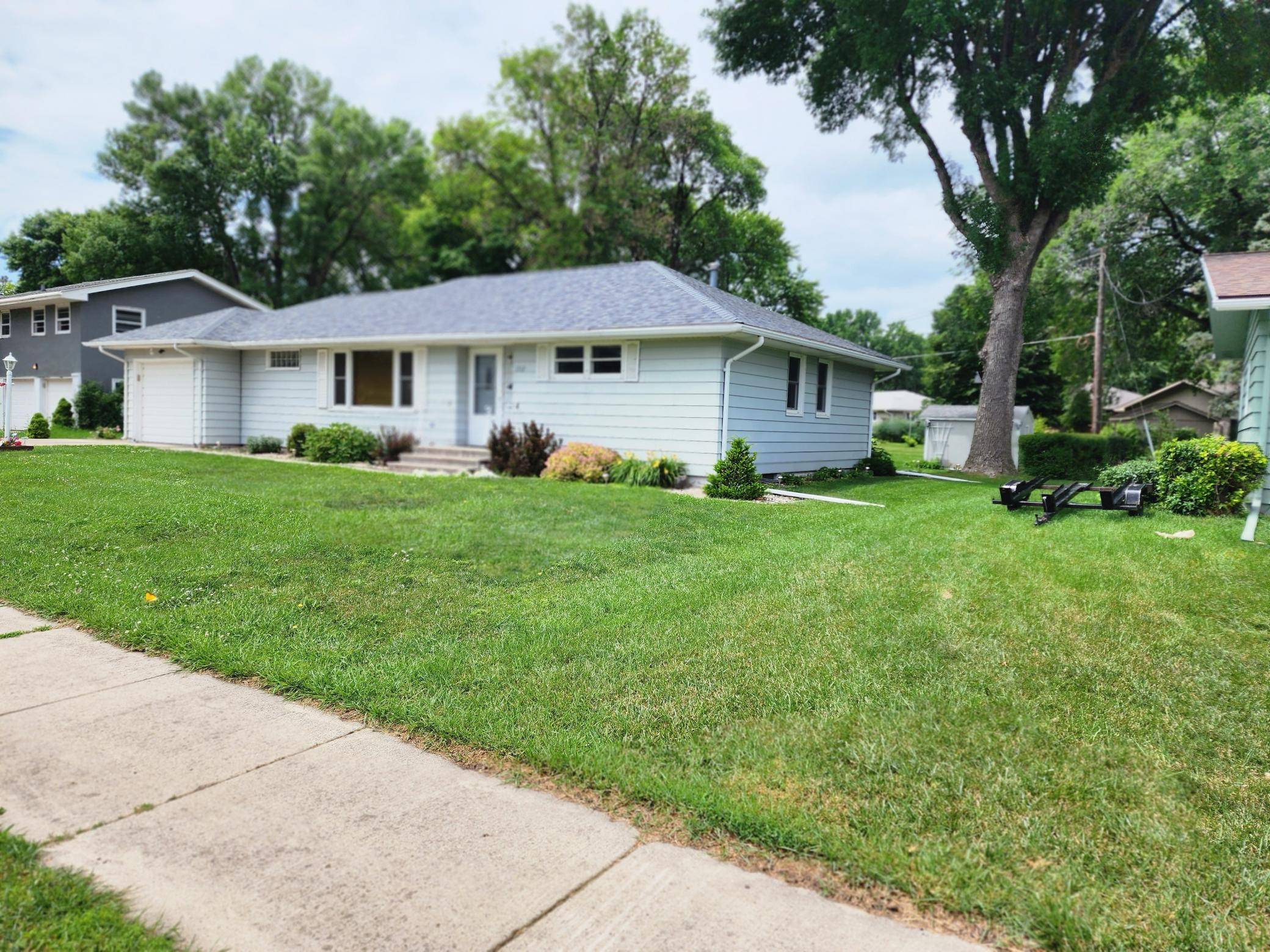 Fairmont, MN 56031,1312 S State ST