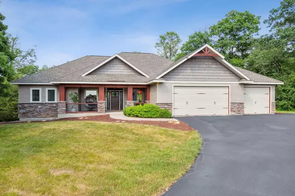 River Falls, WI 54022,222 Walnut Hill WAY