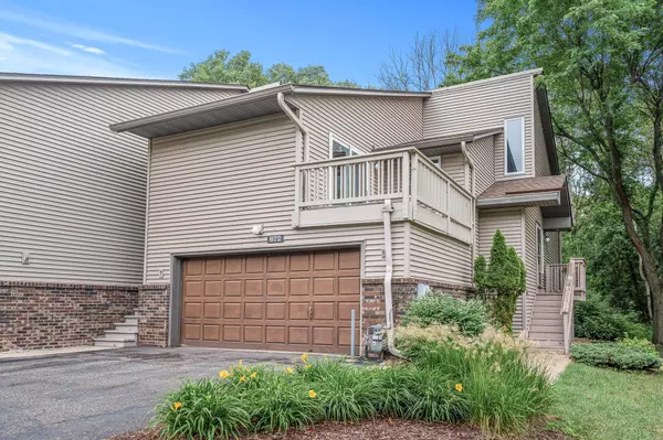 Maplewood, MN 55119,672 Dorland RD S