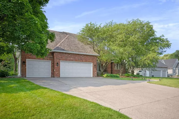 Minnetonka, MN 55345,15819 Elodie LN