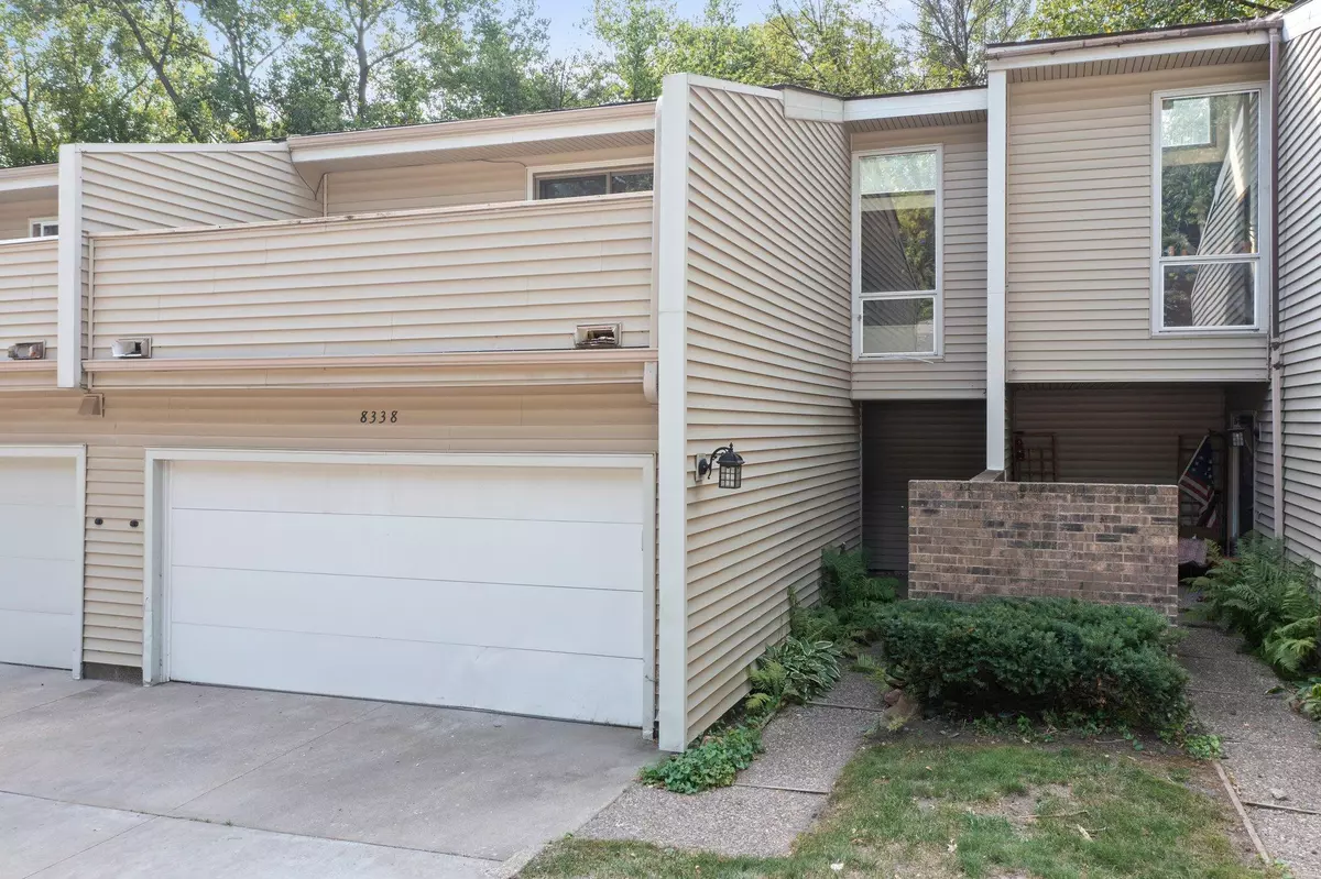 Apple Valley, MN 55124,8338 139th CT