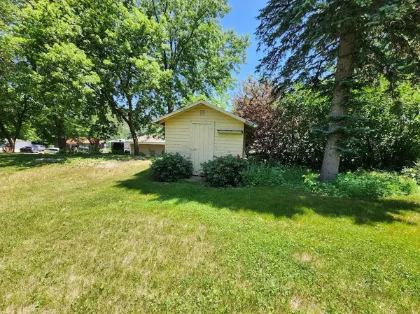 Windom, MN 56101,891 Verona AVE