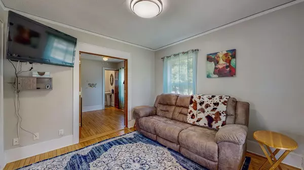 Grand Meadow, MN 55936,213 2nd ST NE