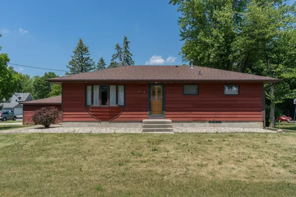 210 Walnut AVE, Madison Lake, MN 56063