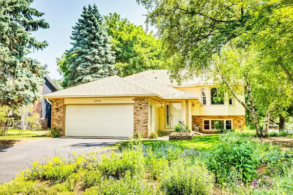 5970 Pheasant DR, Shoreview, MN 55126