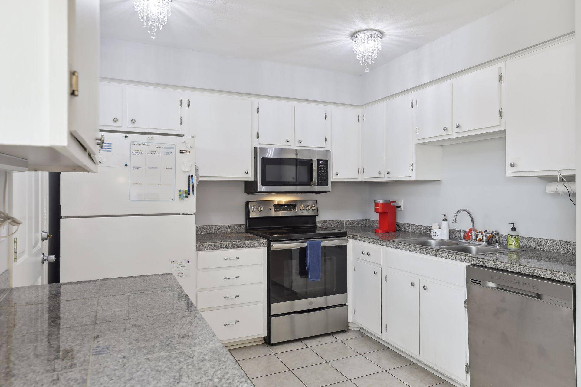 Shoreview, MN 55126,1017 Carmel CT