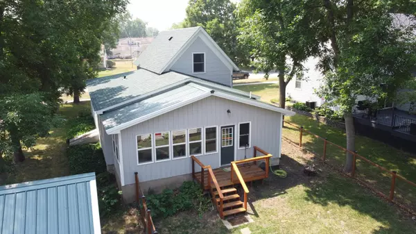 Cannon Falls, MN 55009,916 Hoffman ST W