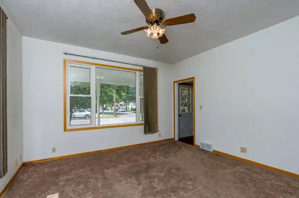 North Mankato, MN 56003,422 Sherman ST