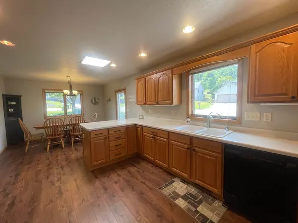La Crescent Twp, MN 55947,1019 Jonathan LN