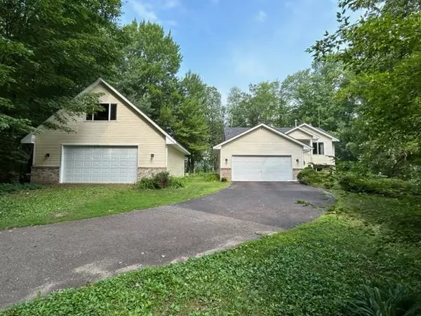 5196 Finley CT, North Branch, MN 55056