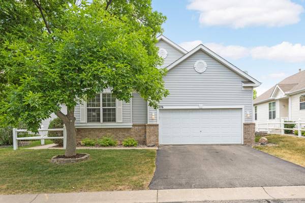 476 Meadowood LN, Burnsville, MN 55337