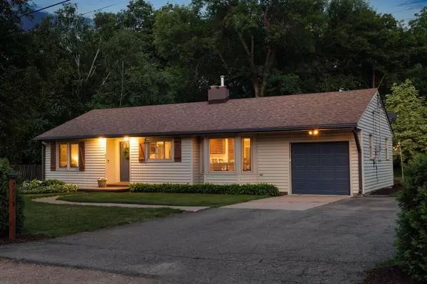 2476 Dunwoody AVE, Orono, MN 55391