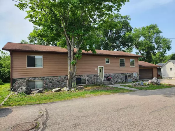 215 Woodland AVE W, Underwood, MN 56586