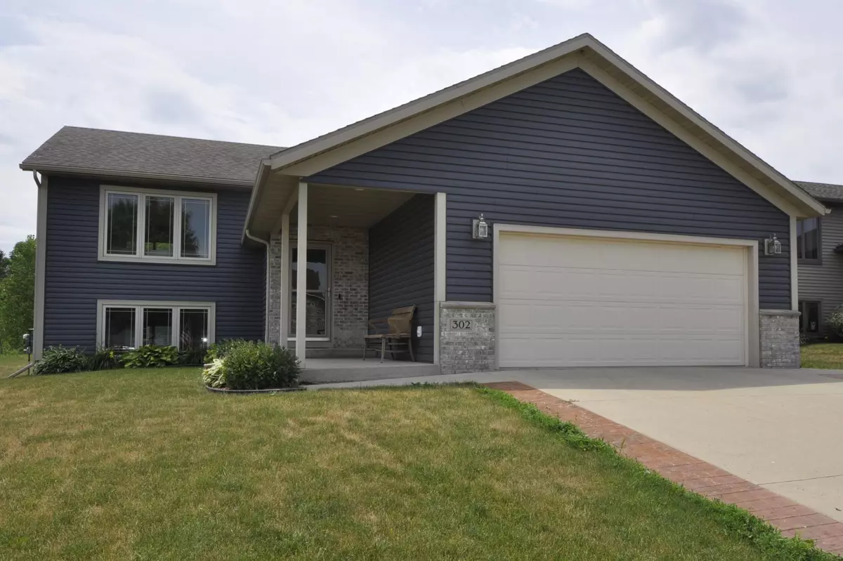 Stewartville, MN 55976,302 Luella PL NE