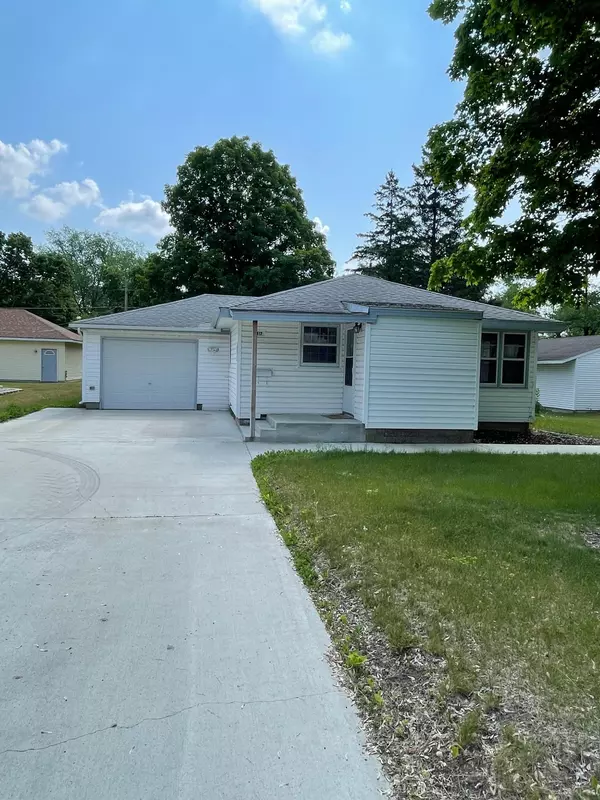 Alexandria Twp, MN 56308,1417 Ash ST