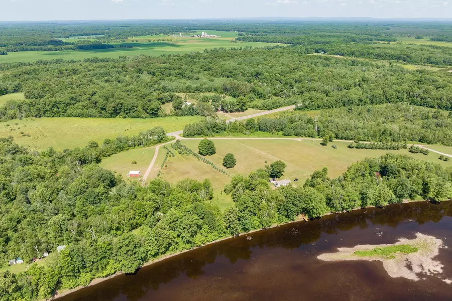 N822 Flowing Water RD, Washington Twp, WI 54819