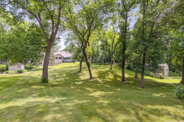 Owatonna, MN 55060,930 Cotter PL NE