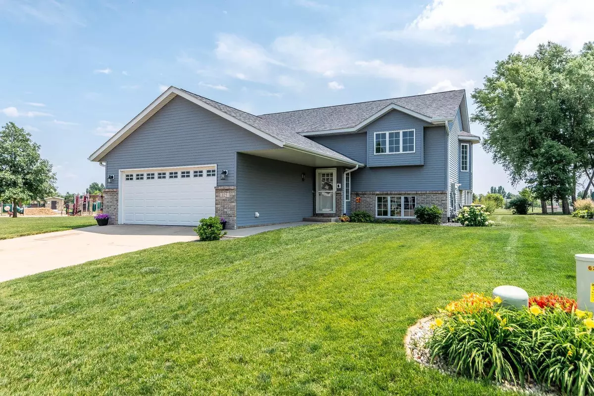 Mankato, MN 56001,125 Pebble Creek DR