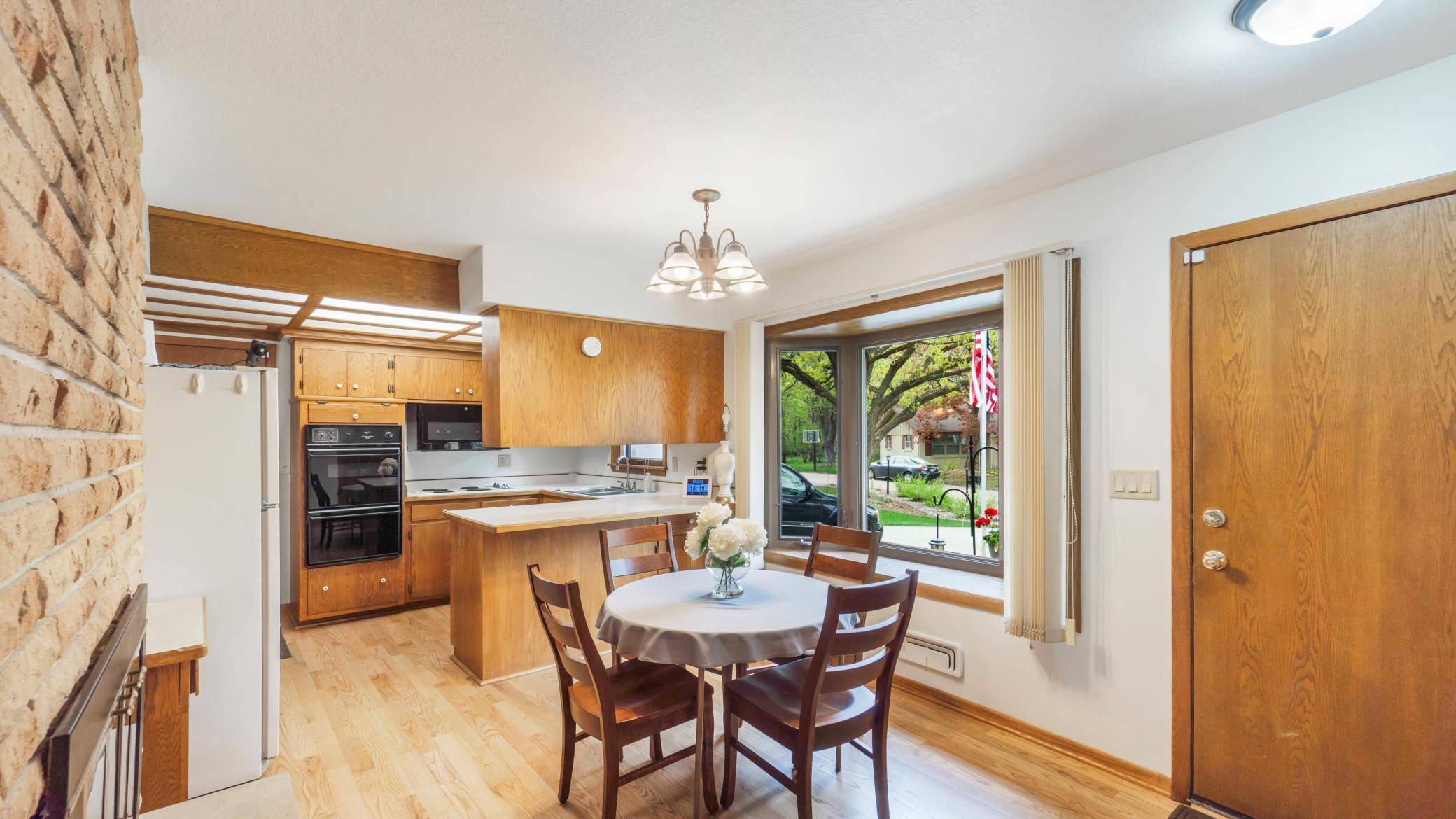 Anoka, MN 55303,1949 Parkmont LN
