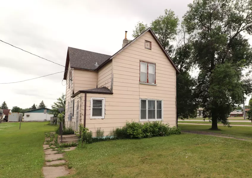 12 E Thorpe AVE, Ada, MN 56510