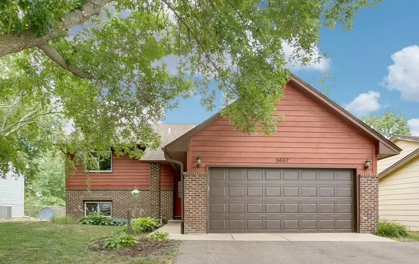 5657 Cedarwood ST NE, Prior Lake, MN 55372