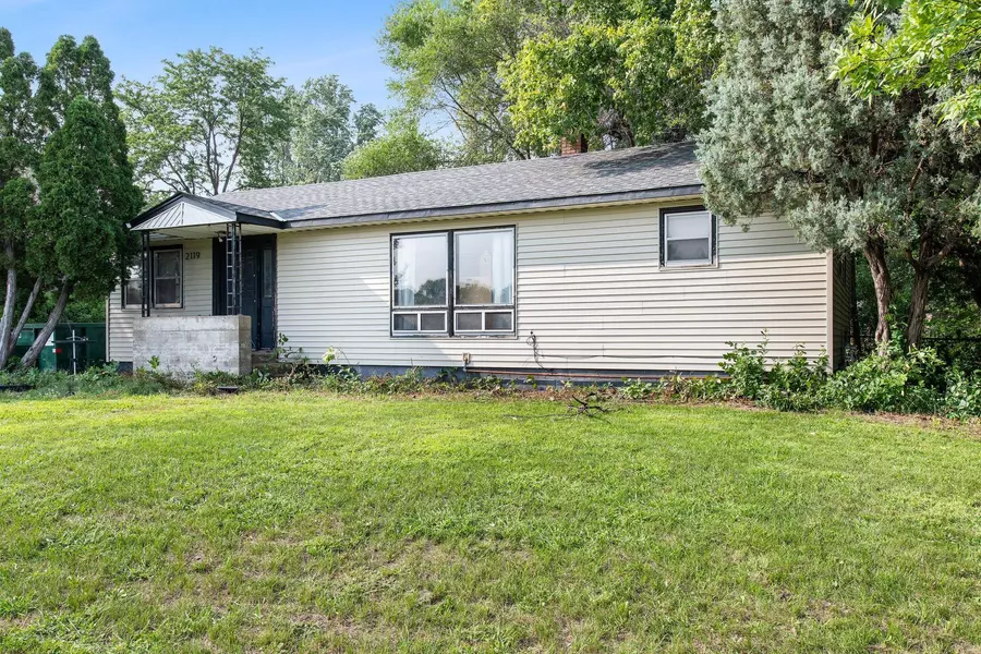 2119 Pinewood DR, Mounds View, MN 55112