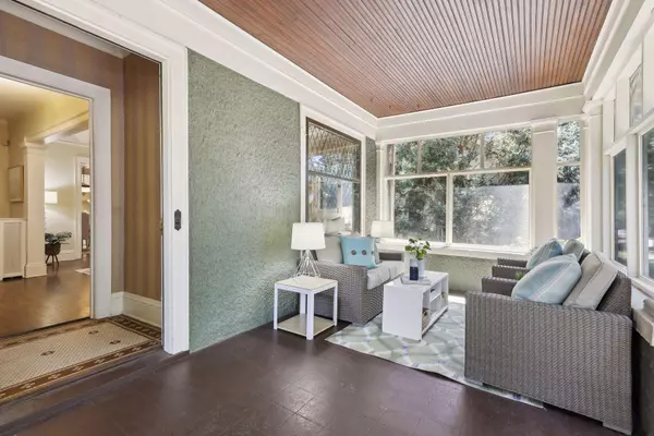 Minneapolis, MN 55405,2409 Humboldt AVE S