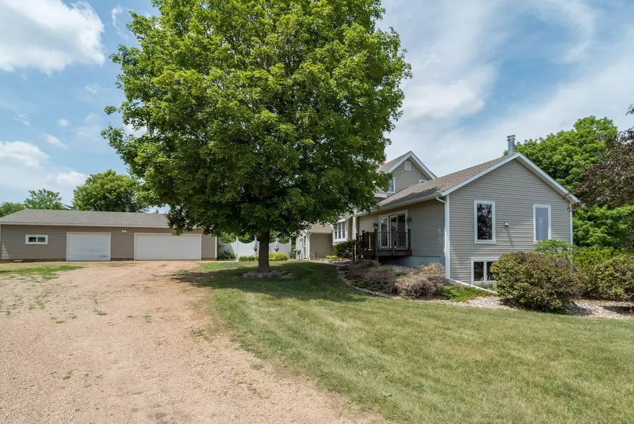 20198 341st AVE, Green Isle, MN 55338