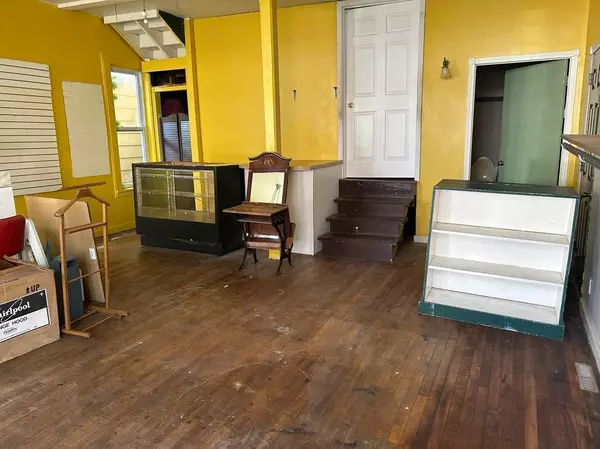 Augusta, WI 54722,131 S Stone ST