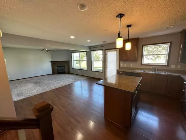 Plymouth, MN 55446,15806 60th AVE N