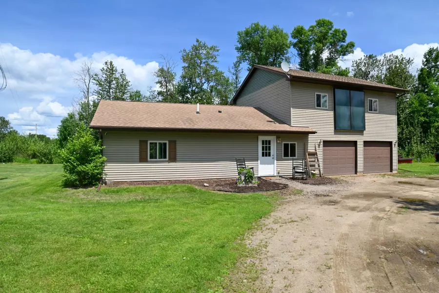 29287 Hoff DR, Cohasset, MN 55721