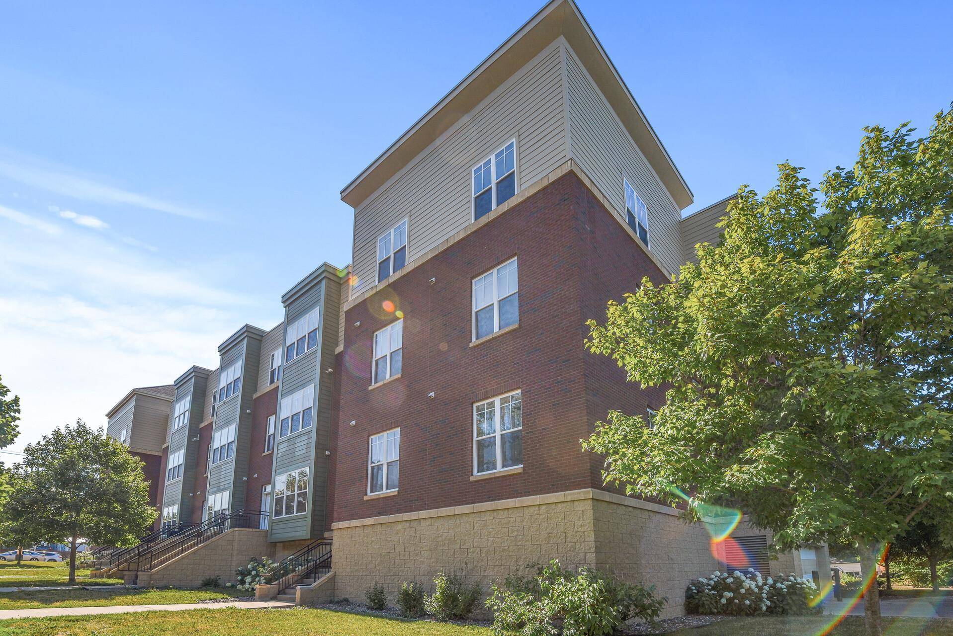 Saint Paul, MN 55106,1776 Maryland AVE E #109