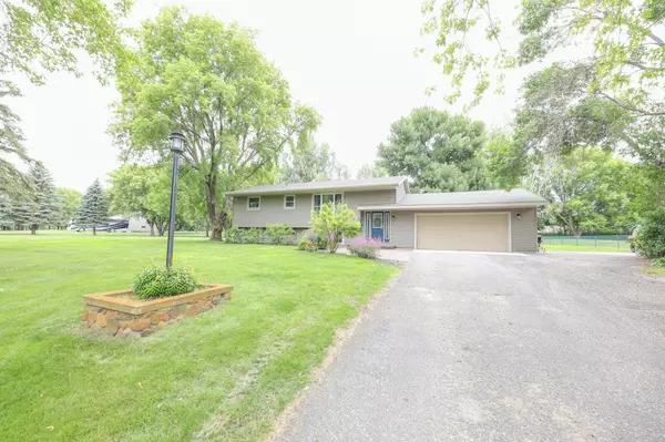 3611 Crestwood DR NE, Alexandria, MN 56308