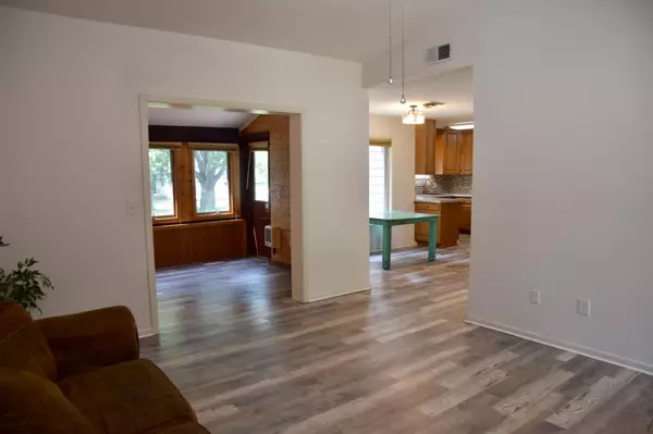 Sibley, IA 51249,1107 6th ST NE