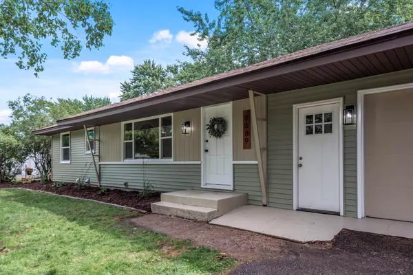 Cottage Grove, MN 55016,8689 Grenadier AVE S