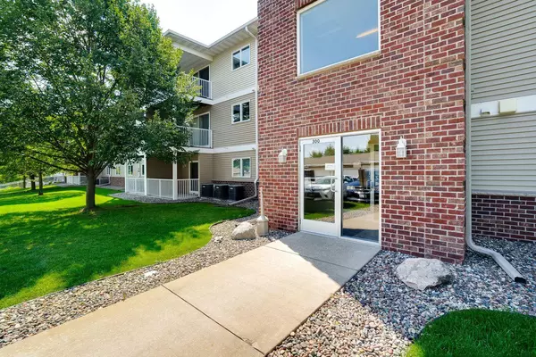 Hastings, MN 55033,300 Whispering LN #212