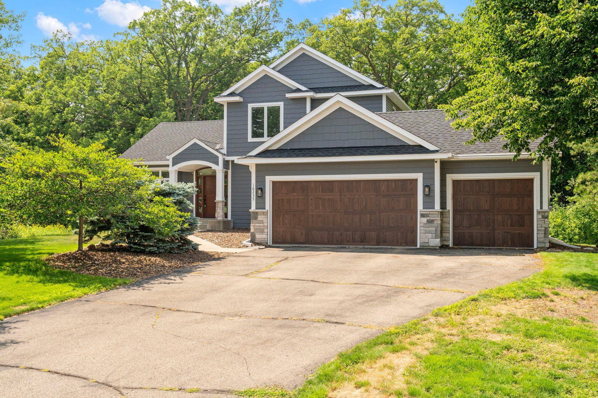 16235 Kenora CT,  Lakeville,  MN 55044