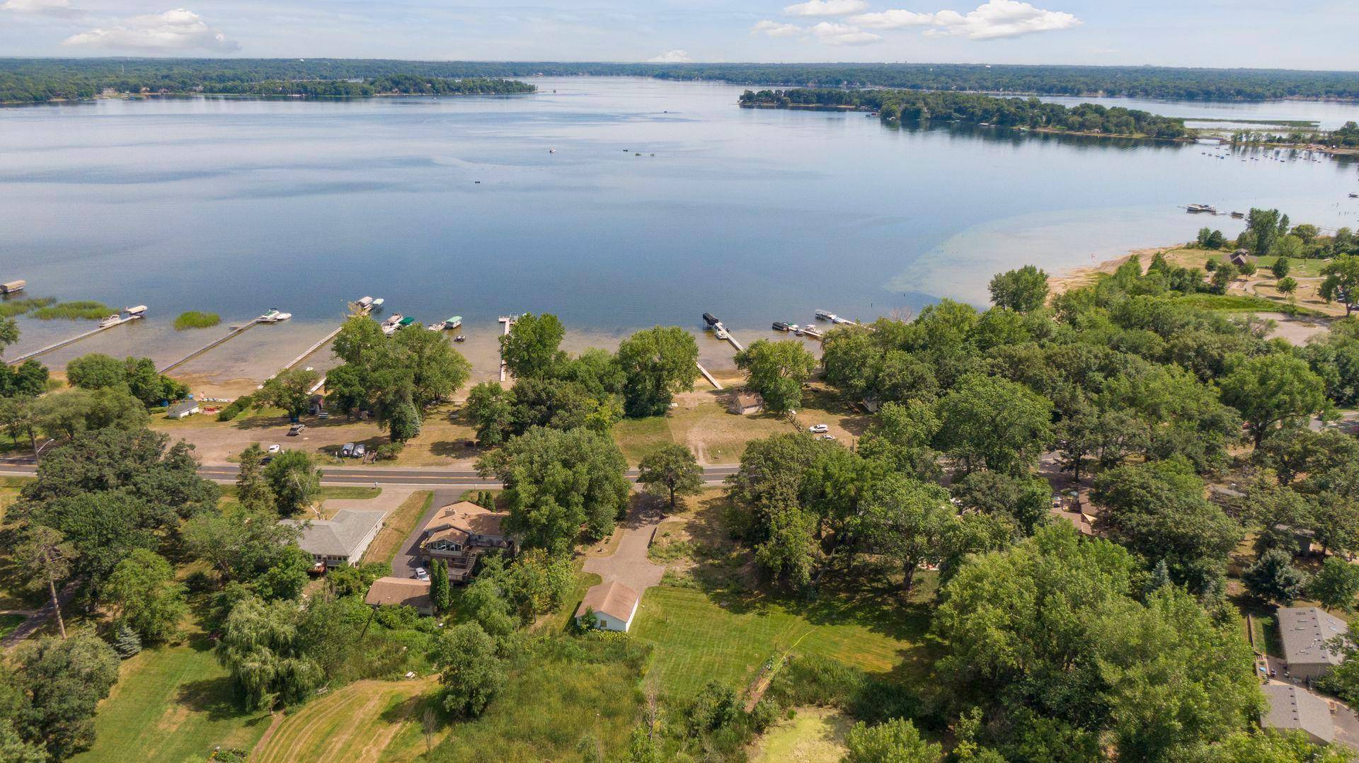 White Bear Lake, MN 55110,2483 Lake AVE
