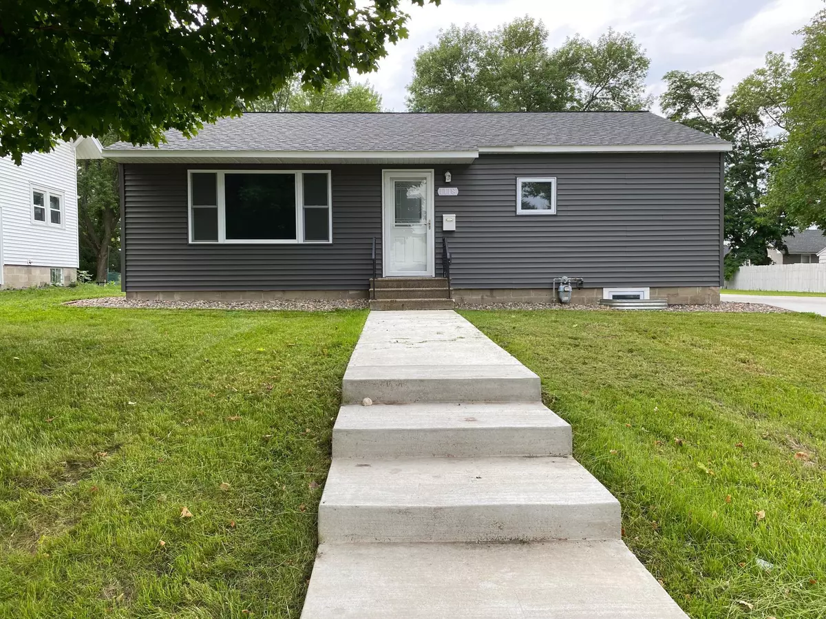 Albert Lea, MN 56007,1118 Madison AVE