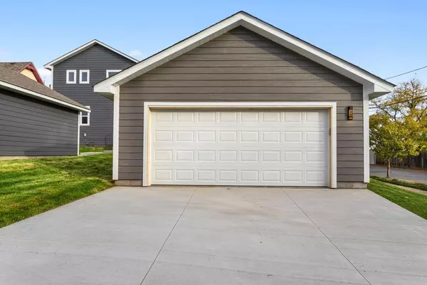 Minneapolis, MN 55411,301 30th AVE N