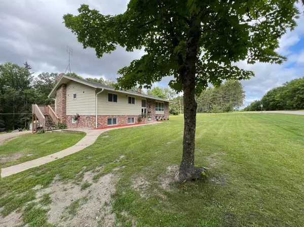 Bagley, MN 56621,658 Lomond DR NW